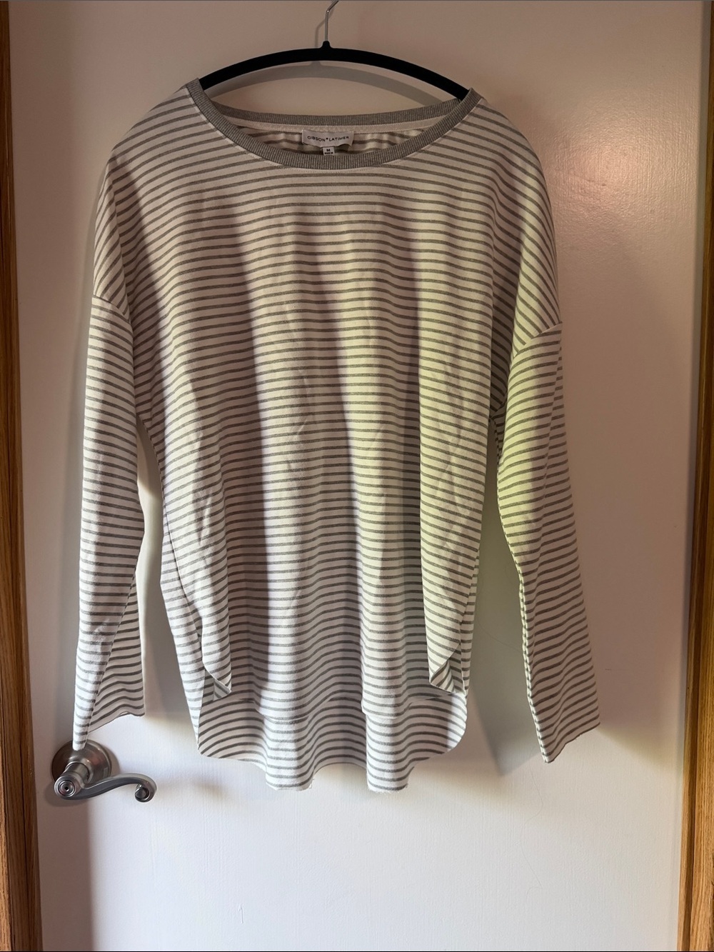 Gibson Latimer Gray & White Striped Crewneck